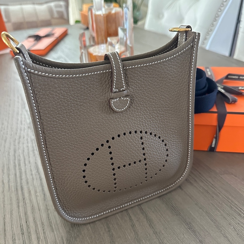 Evelyne TPM Bag in Etoupe